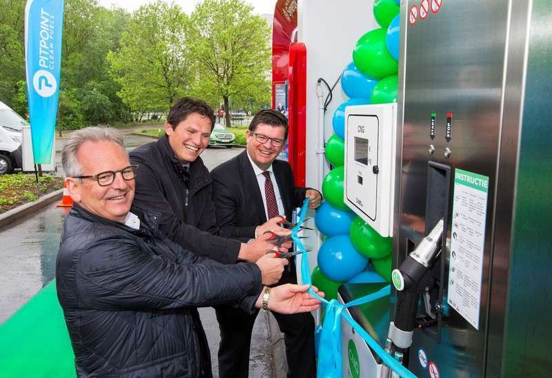 Minister Tommelein dhr Maes en dhr Degroote (Kopie)