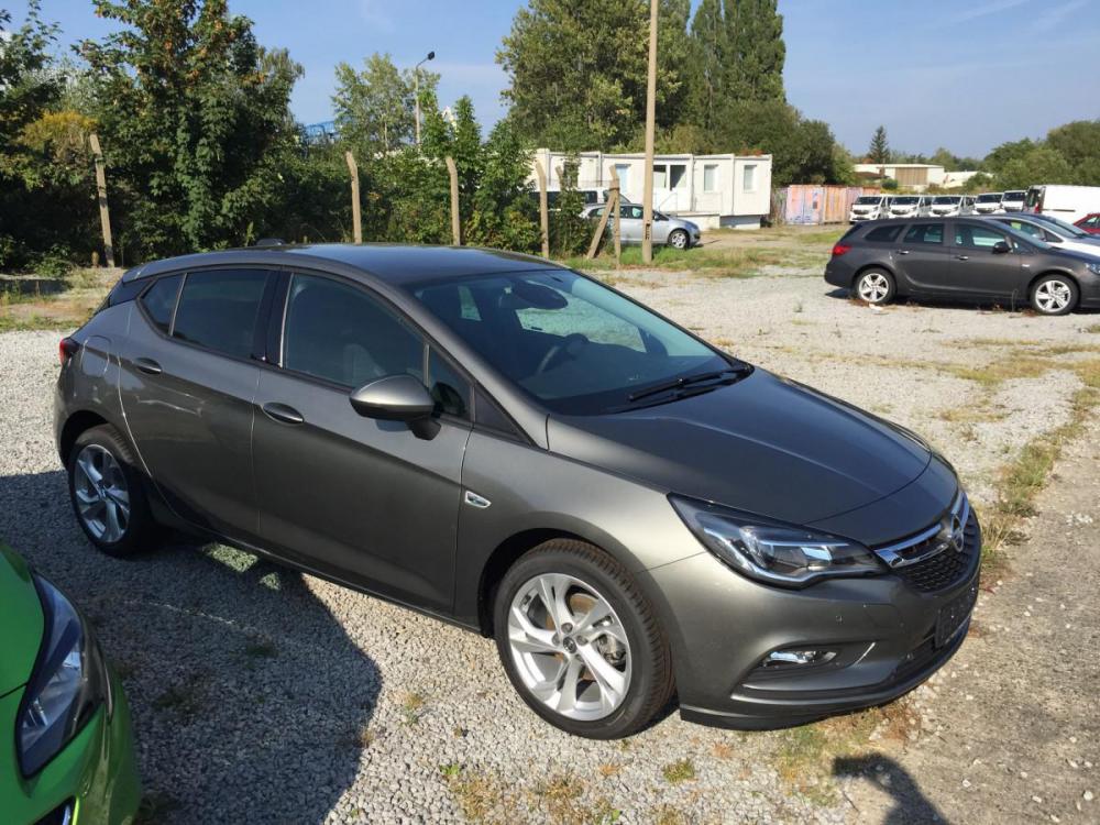 Opel-Astra-2017.jpg