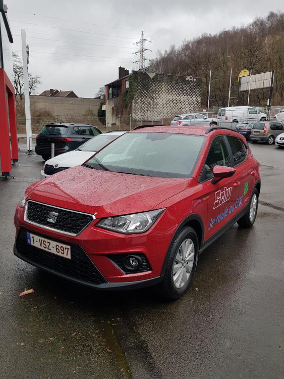 SEAT-Arona-1-0-TGI-2019-a.jpg