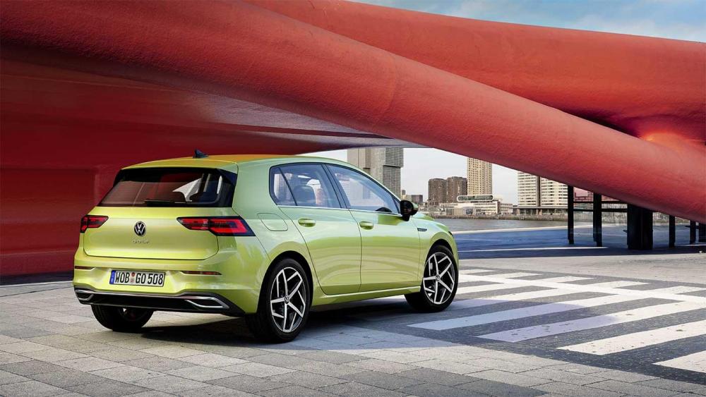volkswagen-golf-8-03.thumb.jpg.86e4cf1f7d36c604179e15770bebd472.jpg