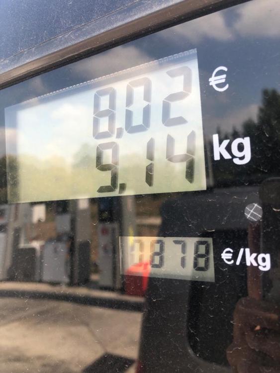 EDFB4862-1B76-4066-BBE2-731E3D659E2C.jpeg