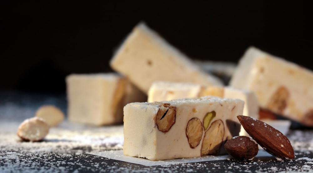 nougat-4666362_1280.thumb.jpg.8f1aa471f7c4be62165575a5069c6fd7.jpg